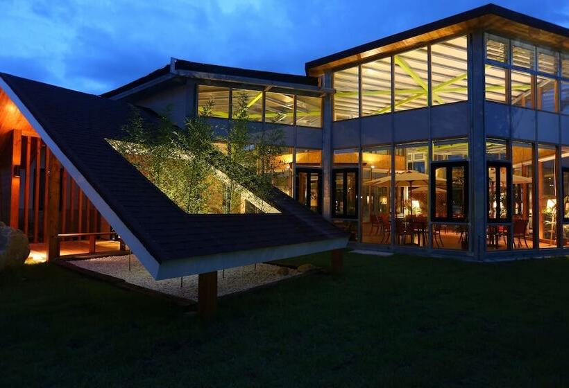 تختخواب و صبحانه Green Willow House