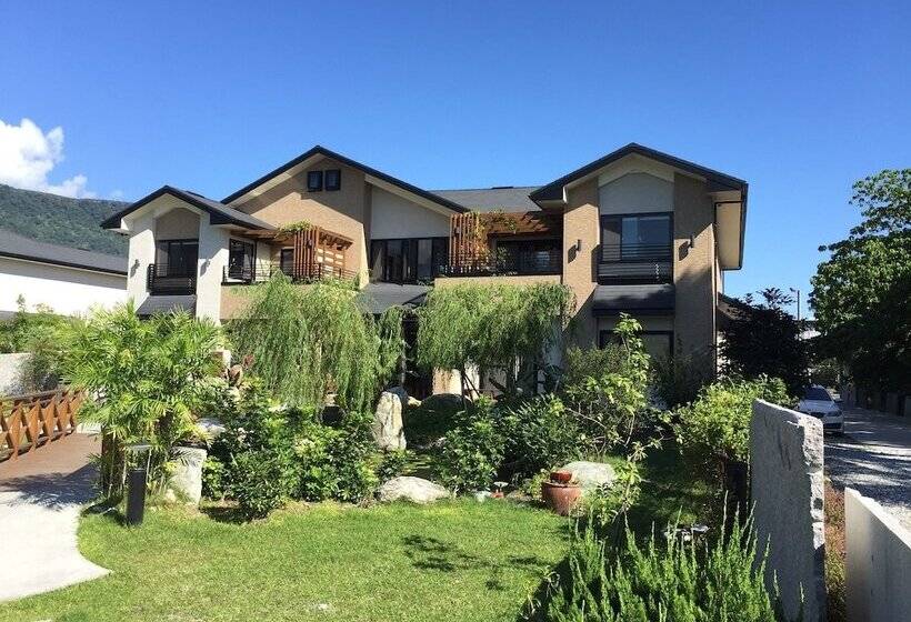 تختخواب و صبحانه Green Willow House