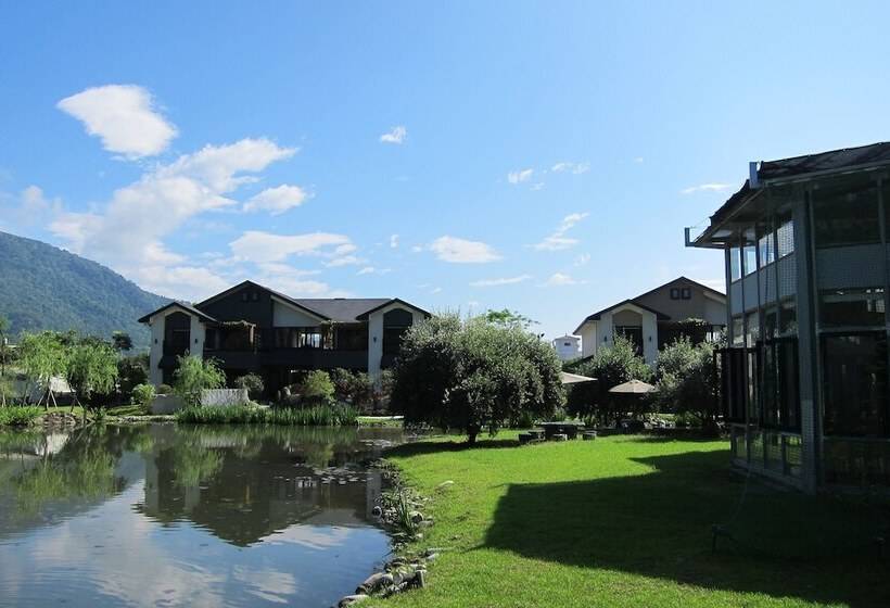 تختخواب و صبحانه Green Willow House