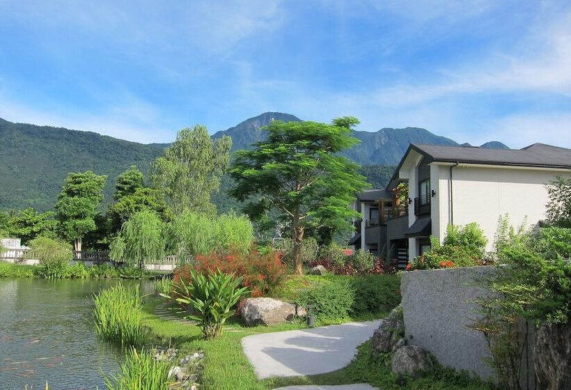 تختخواب و صبحانه Green Willow House