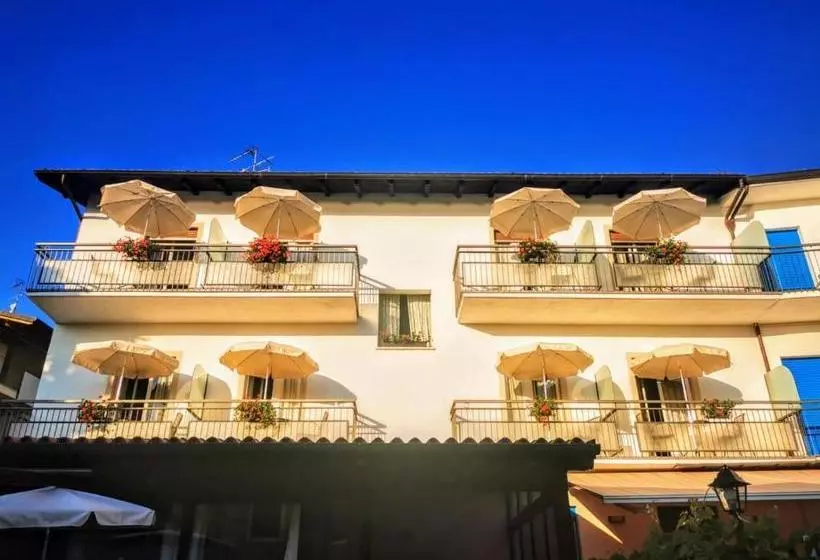 ホテル Albergo Al Pescatore