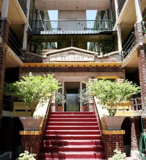 ホテル Ellison Suites