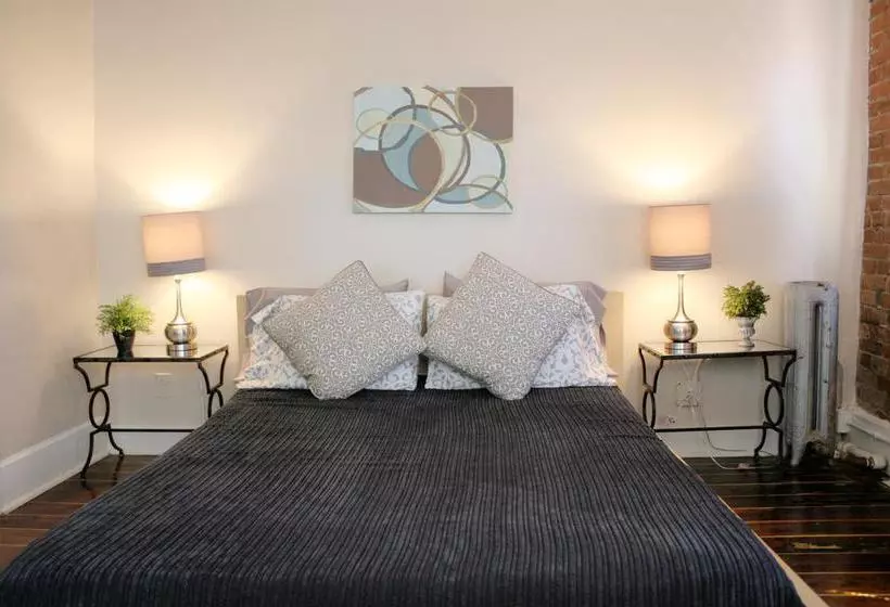 ホテル Ellison Suites