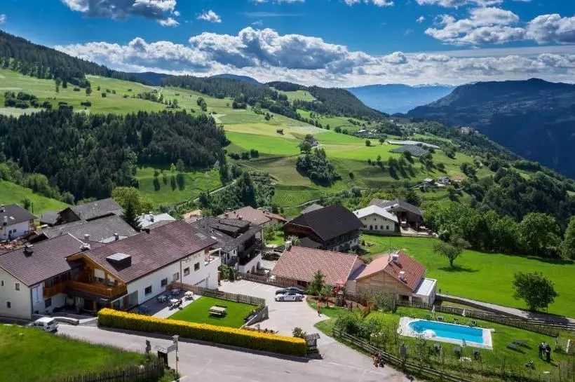 Hotelli Gasthof Kircher