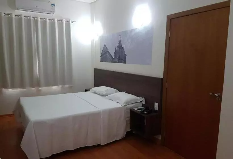 Hotelli 494 Oliveira Mg