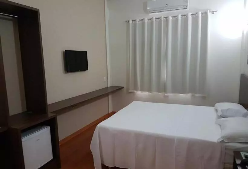 Hotelli 494 Oliveira Mg
