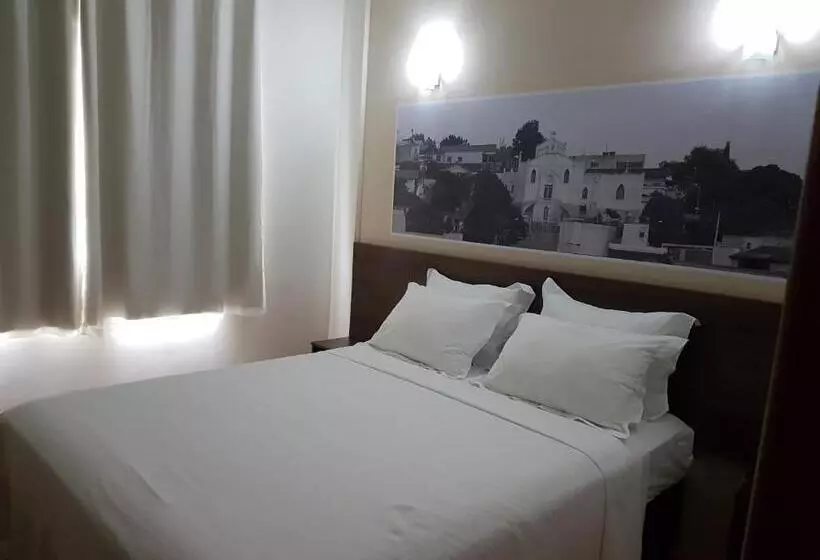 Hotelli 494 Oliveira Mg