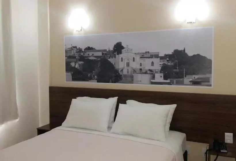 Hotelli 494 Oliveira Mg