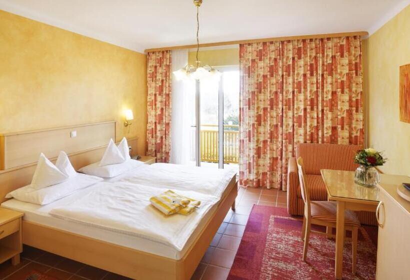 ホテル Steirerrast