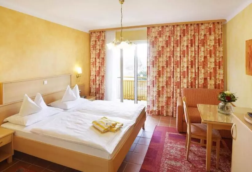 ホテル Steirerrast