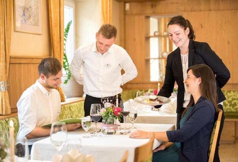 ホテル Steirerrast