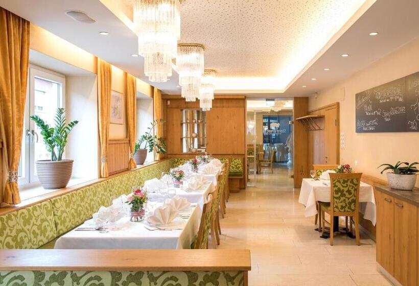 ホテル Steirerrast