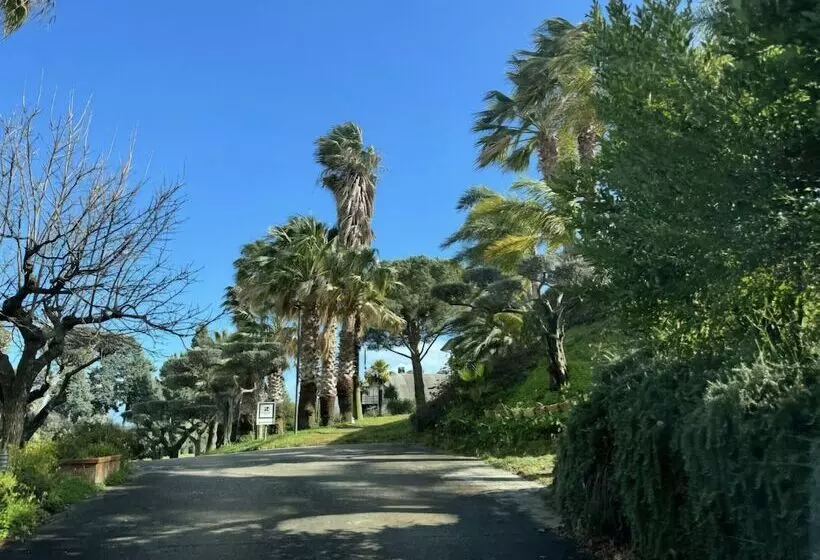 استراحتگاه Kalos Relais