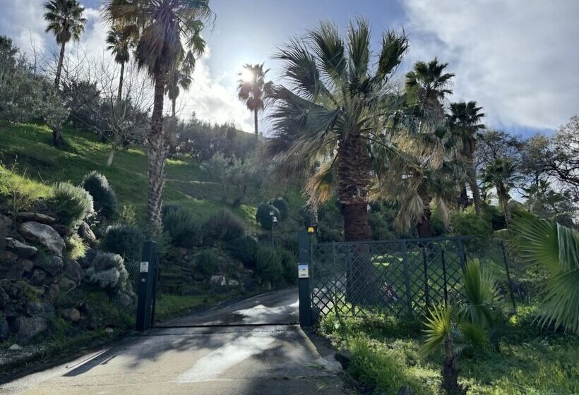 استراحتگاه Kalos Relais