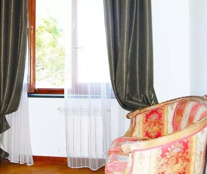 استراحتگاه Kalos Relais