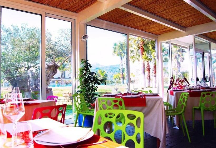 استراحتگاه Kalos Relais