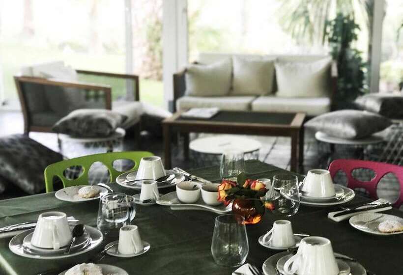 استراحتگاه Kalos Relais