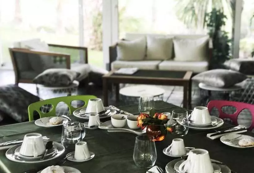 استراحتگاه Kalos Relais