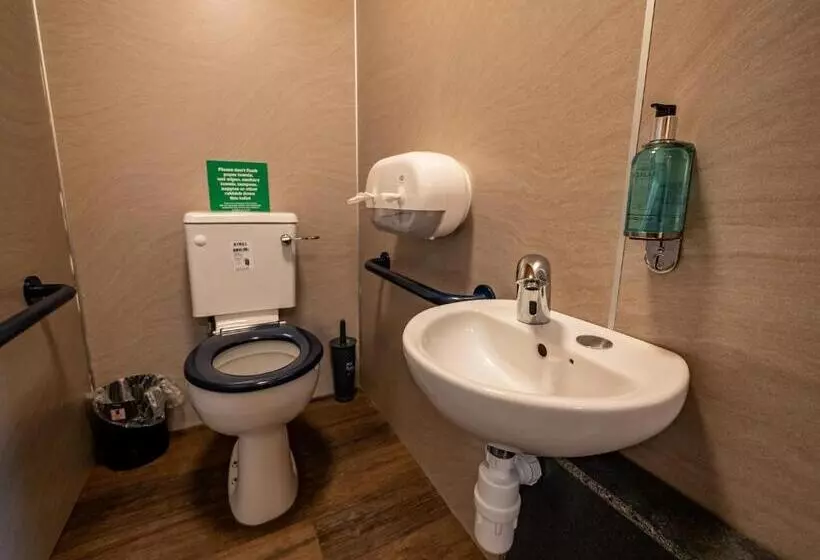 Yha Eden Project   Hostel