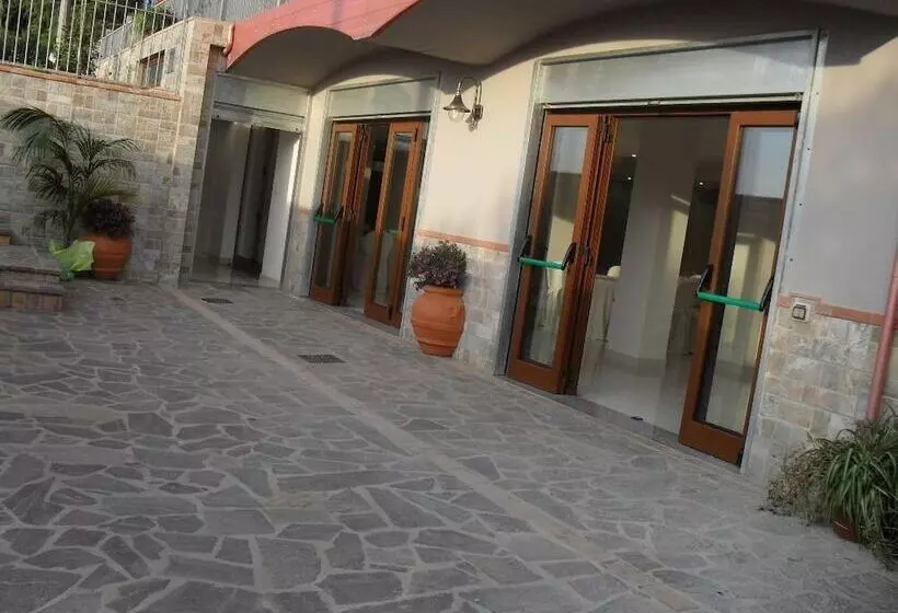 Hotelli Giardino San Michele