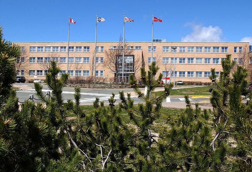 هتل Memorial University