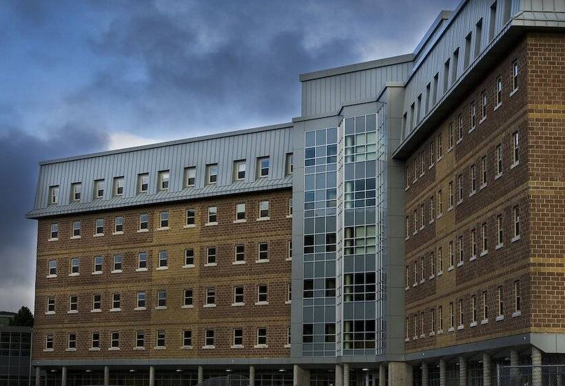 هتل Memorial University