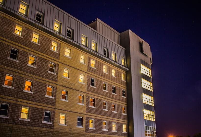 هتل Memorial University