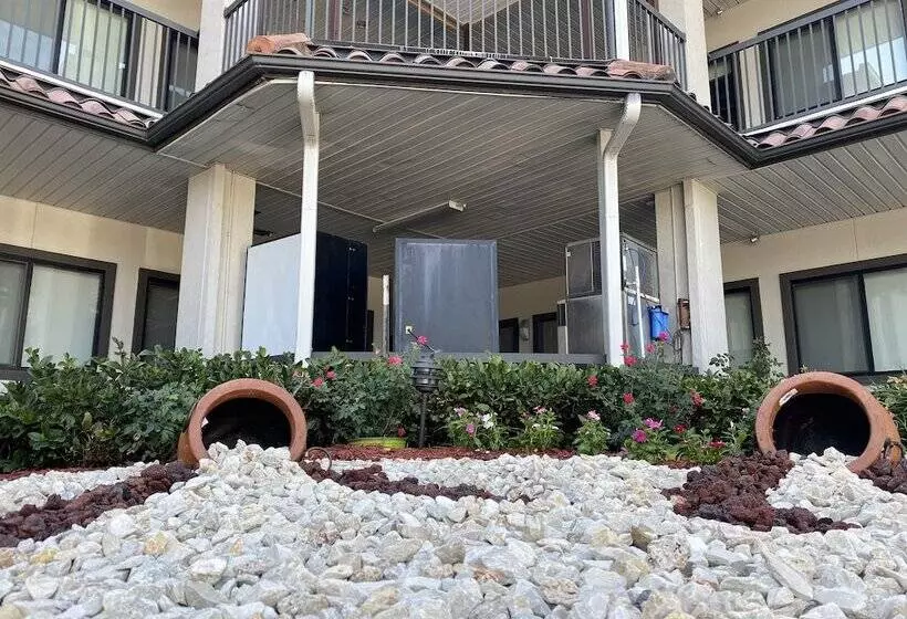 Motelli Island Suites Hobby Airport