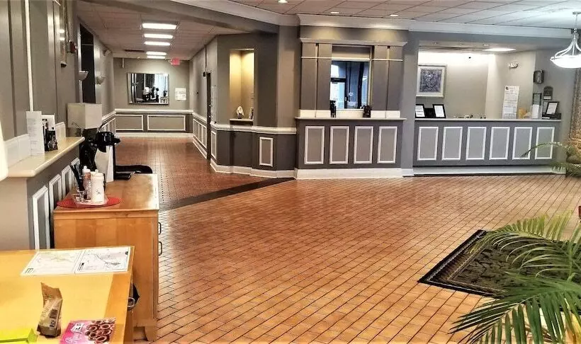 モーテル Madison Inn And Suites