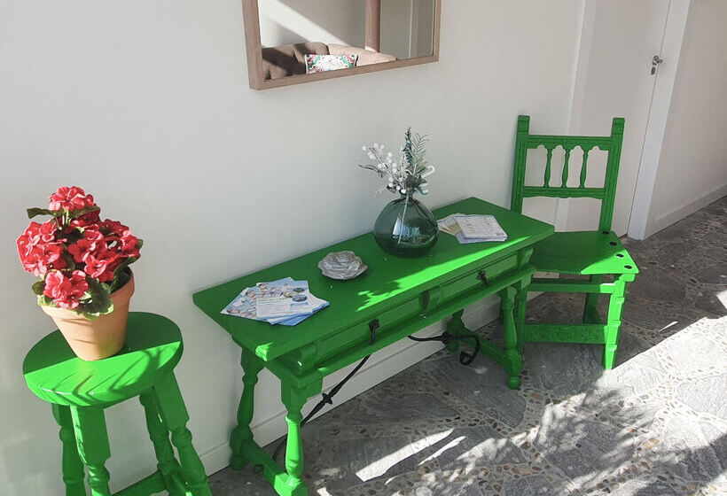 هتل Alojamientos Valdecilla 3000