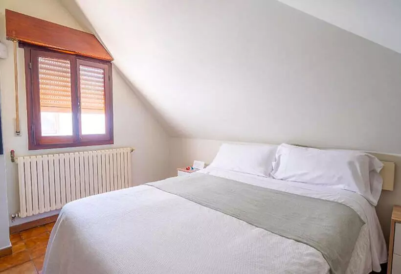 Hotelli Alojamientos Valdecilla 3000