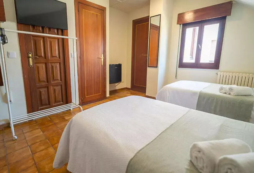 Hotelli Alojamientos Valdecilla 3000