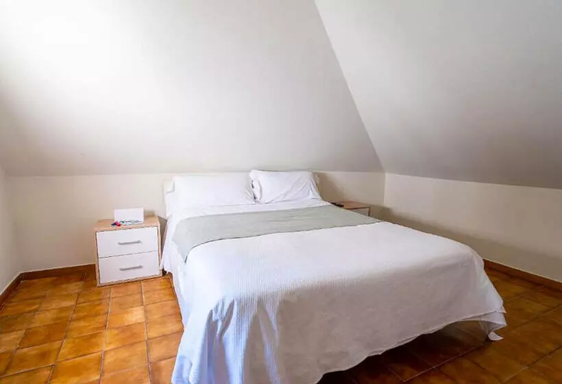 Hotelli Alojamientos Valdecilla 3000