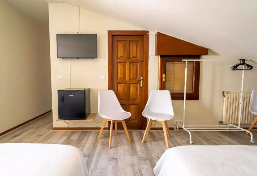 Hotelli Alojamientos Valdecilla 3000