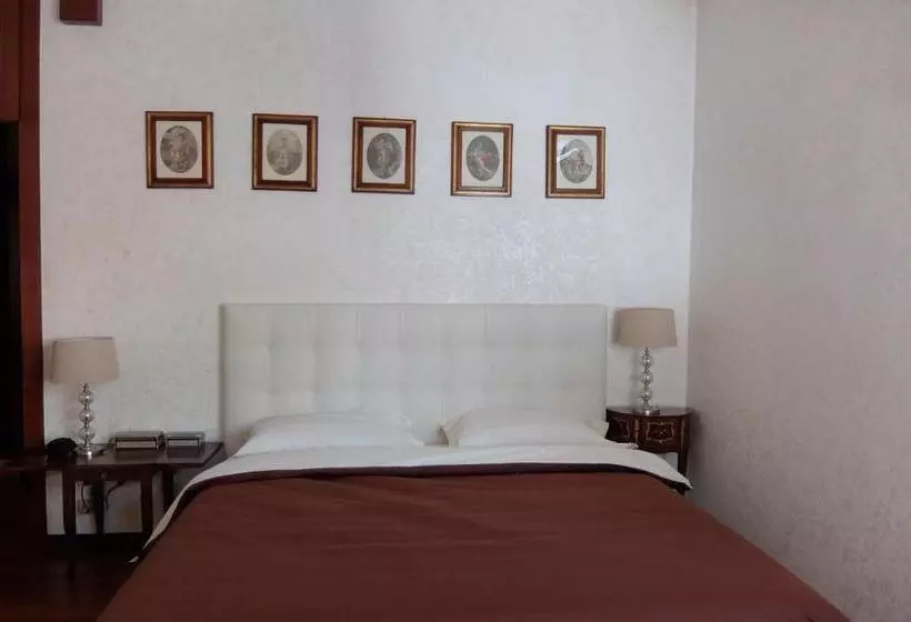 تختخواب و صبحانه La Casa Di Enrico
