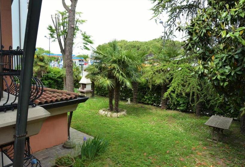 تختخواب و صبحانه La Casa Di Enrico