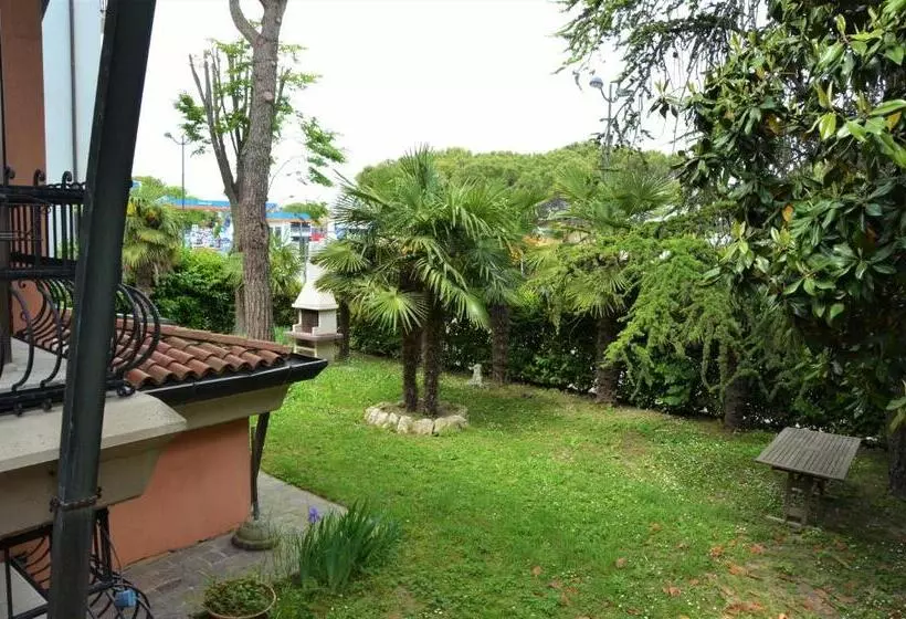 تختخواب و صبحانه La Casa Di Enrico