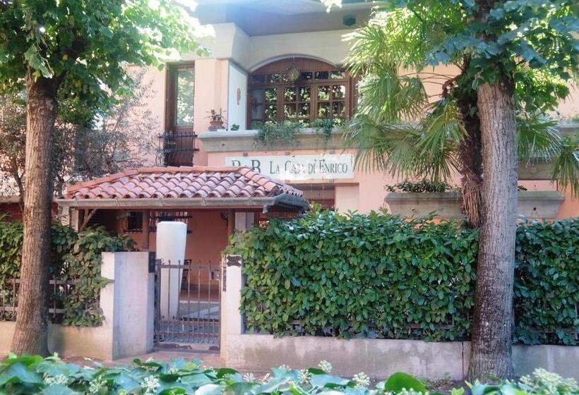 تختخواب و صبحانه La Casa Di Enrico