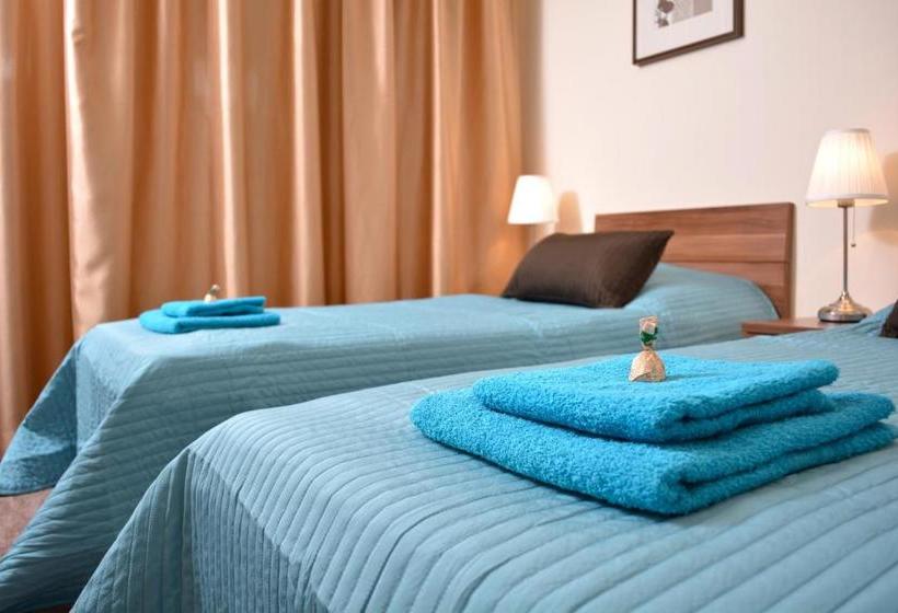 Bed and Breakfast Airport Glossel Panzió