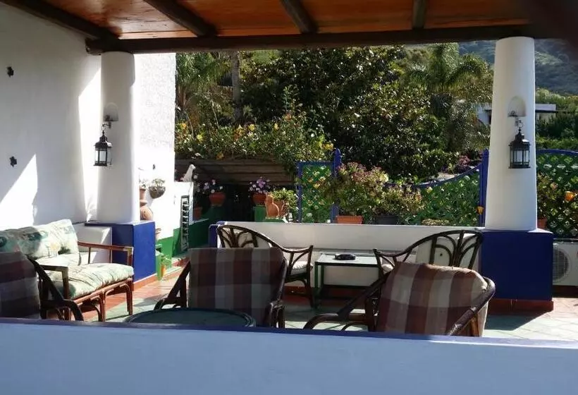تختخواب و صبحانه Aquilone Residence