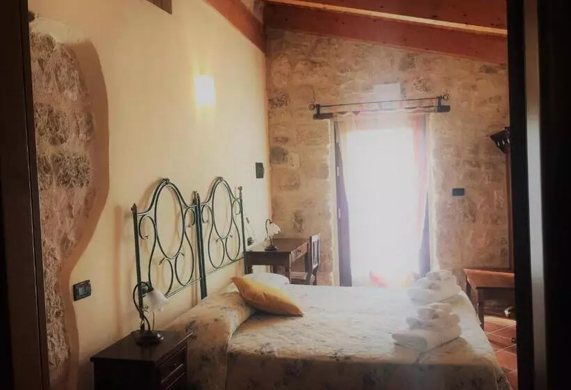 Aamiaismajoitus (B&B) Country House Antiche Dimore