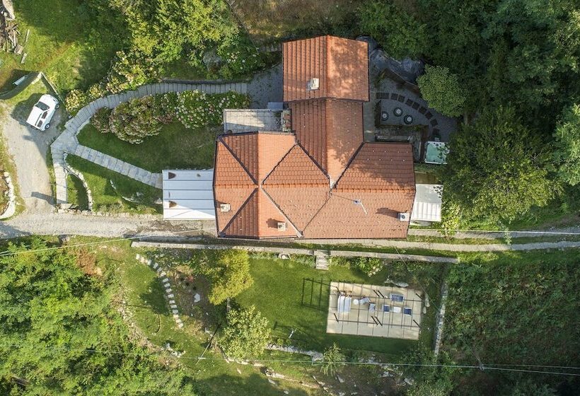 Bed and Breakfast Essentia Guest House