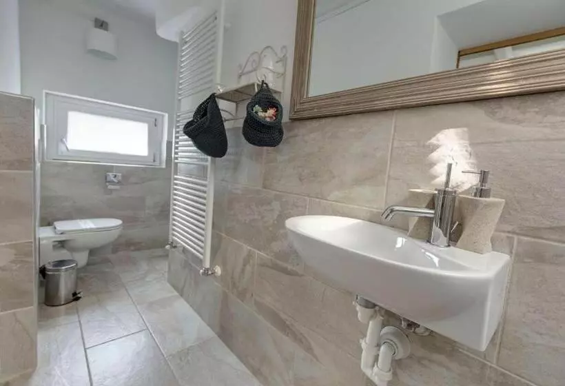 ベッドアンドブレックファースト Essentia Guest House