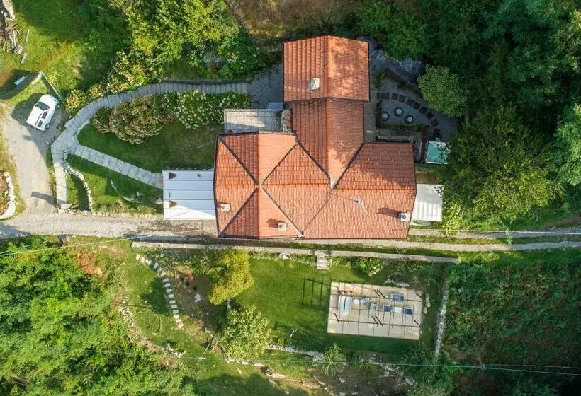 ベッドアンドブレックファースト Essentia Guest House