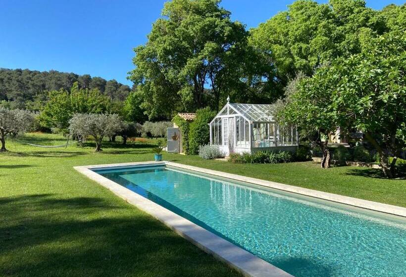 مبيت وإفطار Mas De Rique