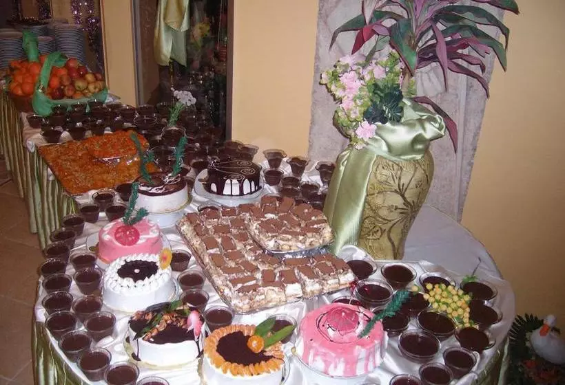 هتل Club Rose Bay