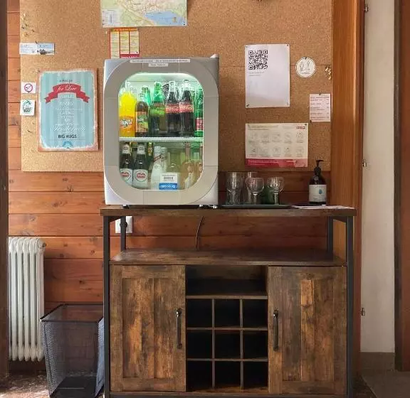 Hotelli B&b Pension Karlsdorfer Hof