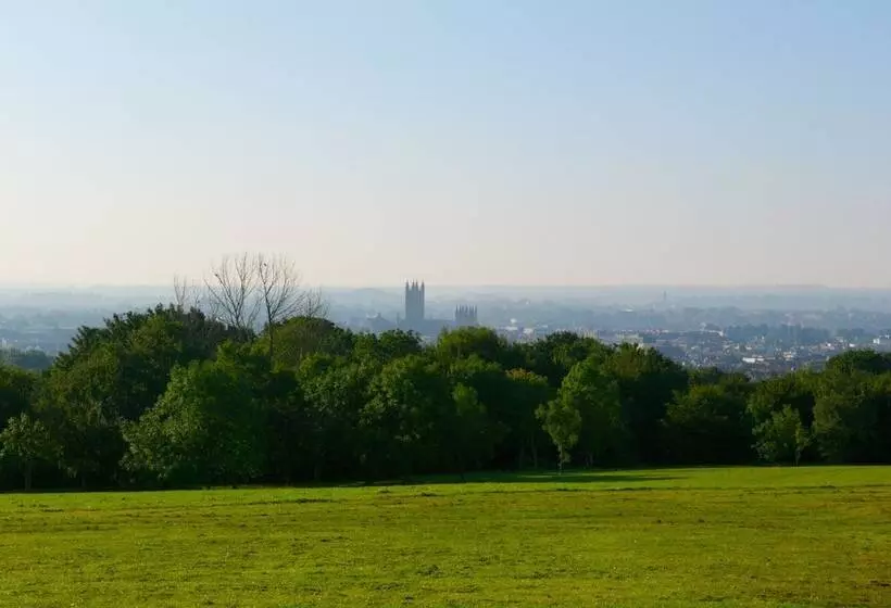 ホテル Tyler Court University Of Kent