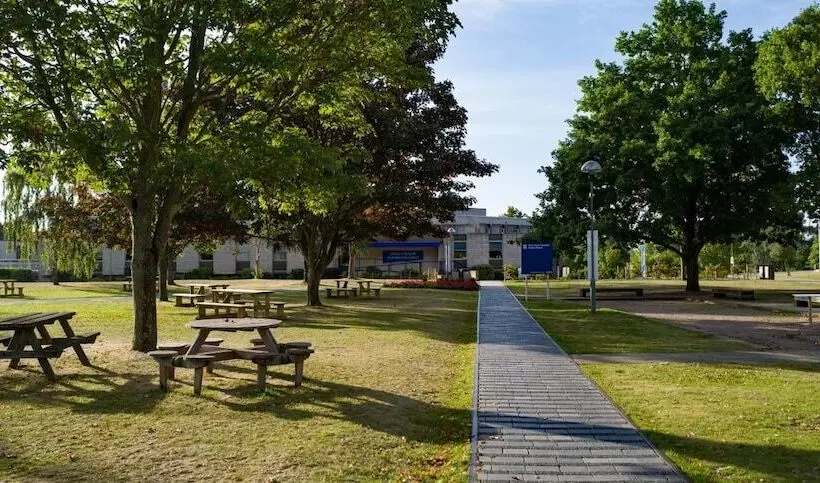 ホテル Tyler Court University Of Kent
