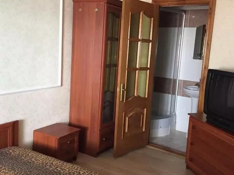هتل Vilari Odessa